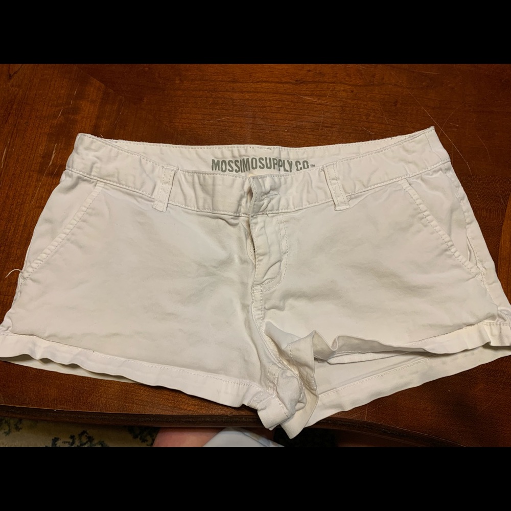 White shorts size 5